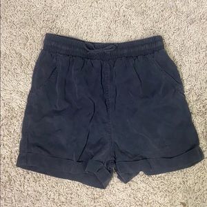 Universal thread ,grey, shorts